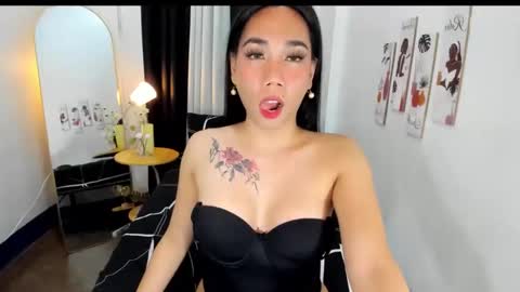 Snapshot of mereselaurelts chatting on October 30, 2025, 1:01 pm MereseLaurelTS online show from October 30, 2025, 1:01 pm