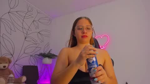 merida06 online show from October 25, 2025, 2:30 am