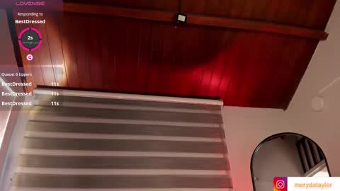 Merida  online show from October 17, 2025, 2:08 pm