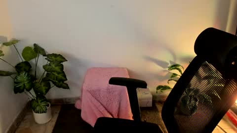 laura 3 i am independent model online show from September 21, 2025, 2:24 am