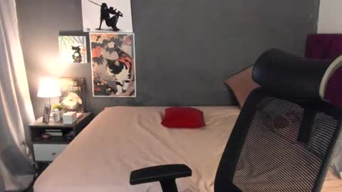laura 3 i am independent model online show from July 30, 2026, 2:21 am