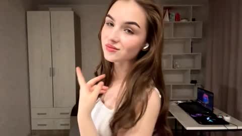 Snapshot of meridethvilca chatting on October 16, 2025, 6:09 pm Rina online show from October 16, 2025, 6:09 pm