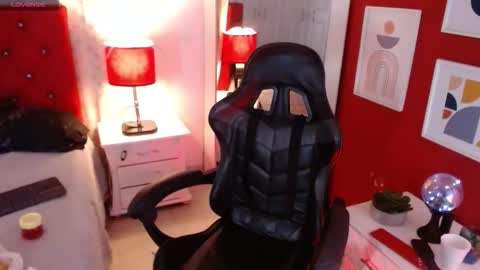 Snapshot of merly_chica chatting on November 11, 2025, 1:44 pm merly online show from November 11, 2025, 1:44 pm