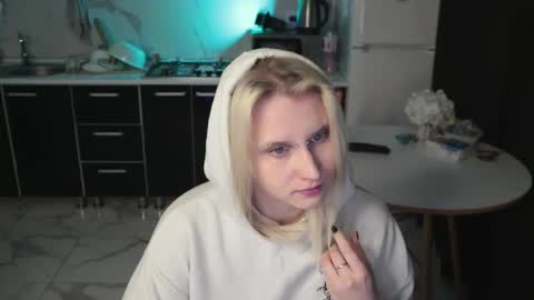 Snapshot of mertyxxx chatting on February 28, 2026, 10:22 pm Merty online show from February 28, 2026, 10:22 pm