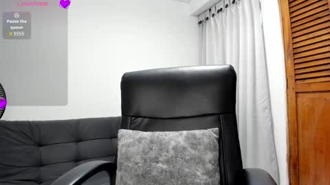 Mery Summer online show from December 14, 2025, 3:06 pm