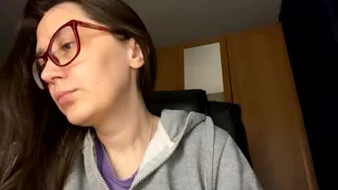 Jessica online show from December 21, 2025, 9:22 pm