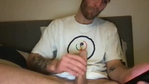 messageme11 online show from January 31, 2025, 8:43 pm