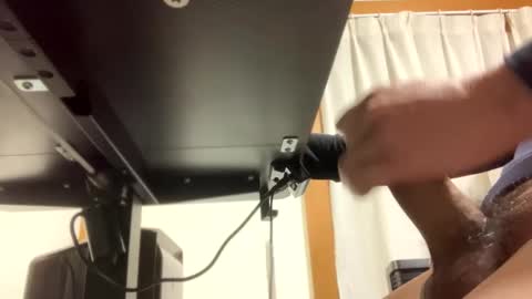 Just chilling online show from January 13, 2026, 10:31 am