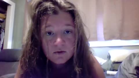 Angela online show from July 4, 2026, 3:18 pm