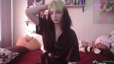 Snapshot of mevis_li chatting on September 20, 2025, 3:07 am Mavis online show from September 20, 2025, 3:07 am