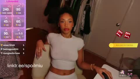 Snapshot of mew2wo chatting on October 3, 2025, 4:31 am mew2wo online show from October 3, 2025, 4:31 am