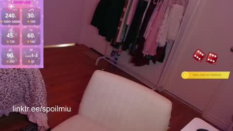 Snapshot of mew2wo chatting on November 22, 2025, 10:14 am mew2wo online show from November 22, 2025, 10:14 am