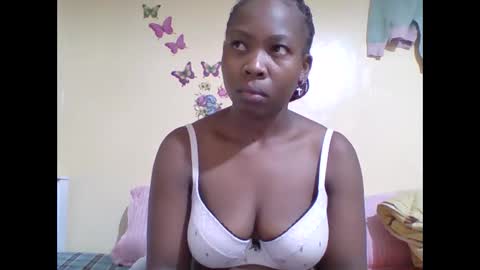 Meybel online show from May 6, 2026, 7:35 am