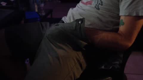 Snapshot of mg13999 chatting on October 24, 2025, 10:33 am Mg13999 online show from October 24, 2025, 10:33 am