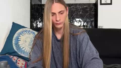 Snapshot of mi_chyort chatting on February 17, 2026, 4:46 pm Misha online show from February 17, 2026, 4:46 pm