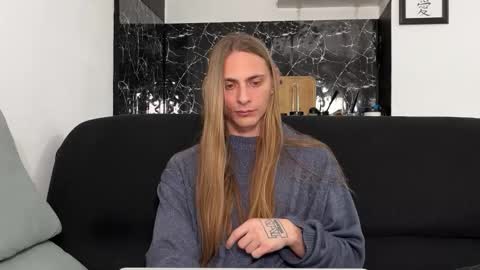 Snapshot of mi_chyort chatting on February 20, 2026, 5:35 pm Misha online show from February 20, 2026, 5:35 pm