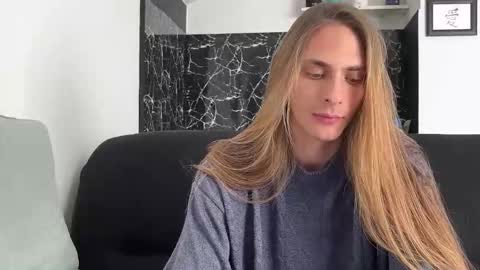 Snapshot of mi_chyort chatting on February 28, 2026, 1:01 pm Misha online show from February 28, 2026, 1:01 pm