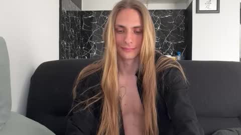 Snapshot of mi_chyort chatting on March 3, 2026, 3:18 pm Misha online show from March 3, 2026, 3:18 pm