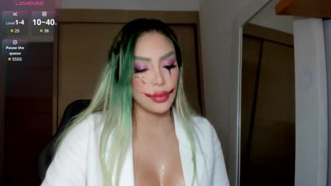 Snapshot of mi_suk1 chatting on October 31, 2025, 6:42 pm mi suk1 online show from October 31, 2025, 6:42 pm