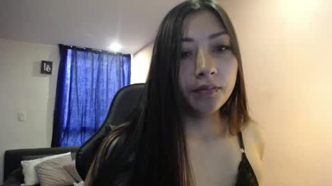 Mia zoe online show from December 10, 2024, 6:17 pm