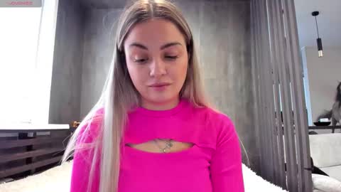 Snapshot of mia___mur chatting on November 14, 2025, 3:27 am Mia online show from November 14, 2025, 3:27 am