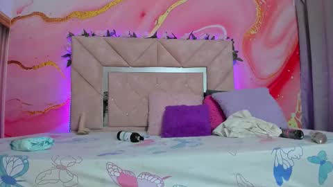 Snapshot of mia__blaze_ chatting on November 22, 2025, 3:05 am mia__blaze_ online show from November 22, 2025, 3:05 am