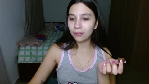 Mia online show from October 9, 2025, 1:14 am