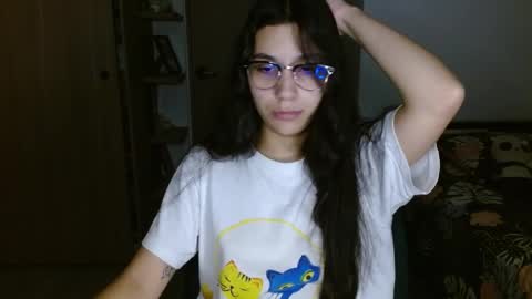Mia online show from May 14, 2026, 2:51 am
