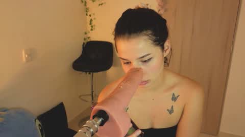 Mia adams  online show from October 8, 2025, 2:42 am