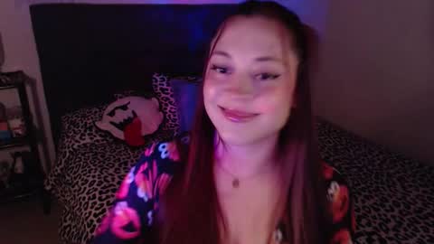 mia online show from November 13, 2025, 1:37 am