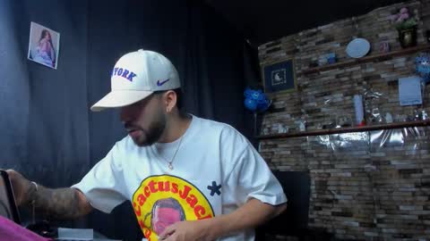 Mia and vincentt model indepent online show from September 28, 2025, 4:18 am