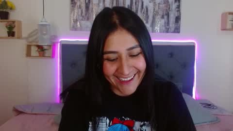 M I A  A Y R A online show from October 4, 2025, 3:10 pm