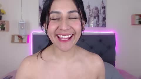 M I A  A Y R A online show from November 6, 2025, 4:08 pm