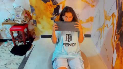 Mia online show from January 11, 2026, 7:08 pm