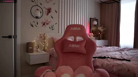 Just call me Kitty online show from March 7, 2026, 6:43 am