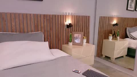 Mia Bellefort online show from March 23, 2026, 7:51 pm