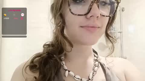 Snapshot of mia_boone chatting on January 20, 2025, 10:51 am mia_boone online show from January 20, 2025, 10:51 am