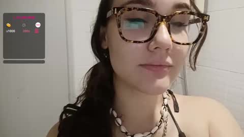 Snapshot of mia_boone chatting on January 30, 2025, 4:45 pm mia_boone online show from January 30, 2025, 4:45 pm