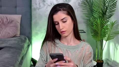 Snapshot of mia_carter99 chatting on February 16, 2025, 9:16 pm Freya Allen online show from February 16, 2025, 9:16 pm