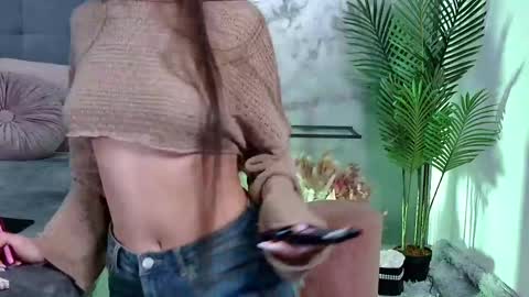 Snapshot of mia_carter99 chatting on February 17, 2025, 9:19 pm Freya Allen online show from February 17, 2025, 9:19 pm