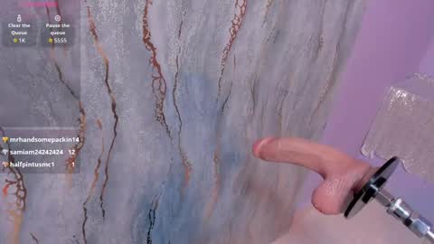 mia online show from October 3, 2025, 11:29 am