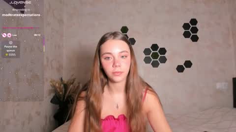 Mia  next stream Thursday 1400 UTC1 Friday 1400 UTC1 online show from October 9, 2025, 2:04 pm