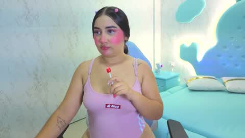 Snapshot of mia_cuttee chatting on November 11, 2025, 4:01 am Mia Cuttee online show from November 11, 2025, 4:01 am