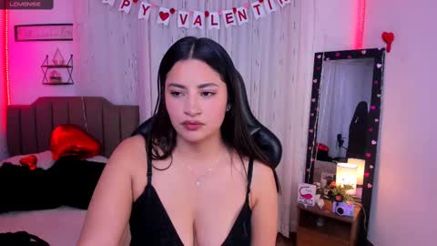 Mia  online show from February 10, 2025, 4:52 am