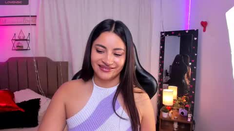 Mia  online show from February 12, 2025, 5:37 am