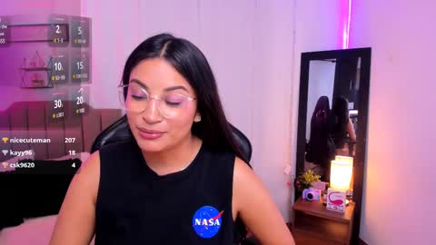 Mia  online show from March 1, 2025, 9:40 am