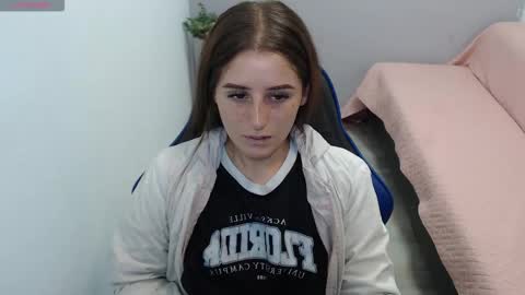 Snapshot of mia_diaz1 chatting on February 13, 2026, 1:51 pm Mia online show from February 13, 2026, 1:51 pm