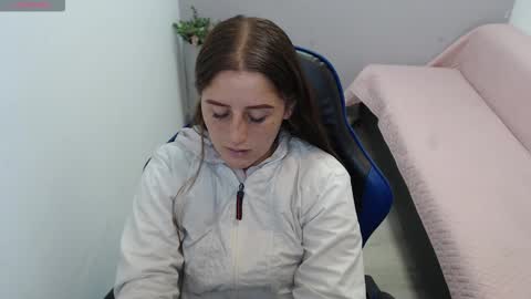 Snapshot of mia_diaz1 chatting on February 27, 2026, 2:06 pm Mia online show from February 27, 2026, 2:06 pm