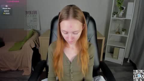 Snapshot of mia_e1fie chatting on November 2, 2025, 10:17 am mia_e1fie online show from November 2, 2025, 10:17 am