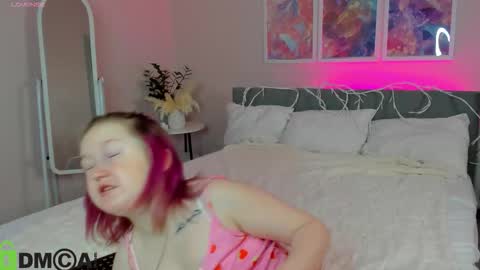 Snapshot of mia_ferd chatting on September 24, 2025, 2:48 am Mia online show from September 24, 2025, 2:48 am